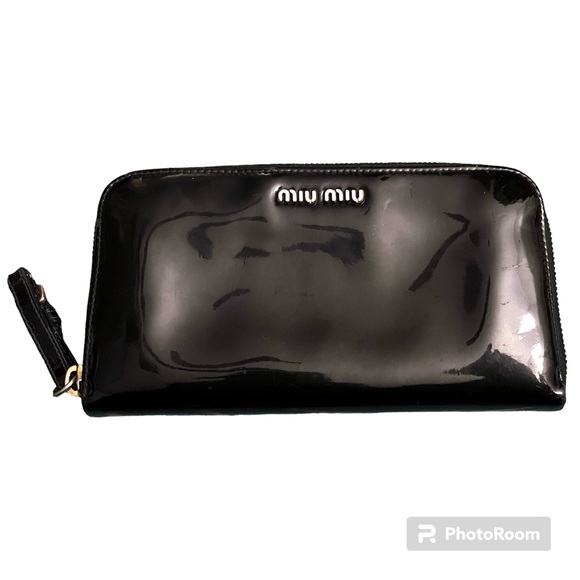 MIU MIU Authentic Black Patent Leather Zip Around Long Wallet - Picture 1 of 17